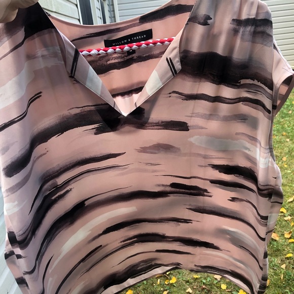 Plus cap sleeve style blouse - Picture 2 of 3